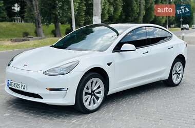 Седан Tesla Model 3 2021 в 
