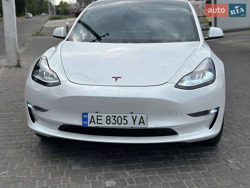 Седан Tesla Model 3 2021 в Каменском