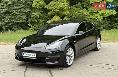 Седан Tesla Model 3 2019 в 