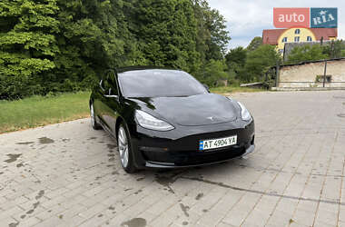 Седан Tesla Model 3 2019 в 