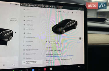Седан Tesla Model 3 2019 в 