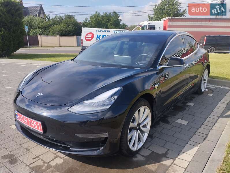 Tesla Model 3 2019