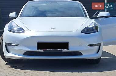 Седан Tesla Model 3 2020 в Ивано-Франковске
