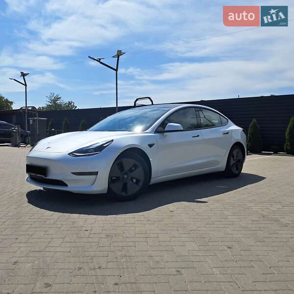Седан Tesla Model 3 2020 в Ивано-Франковске