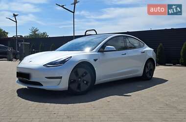 Седан Tesla Model 3 2020 в 