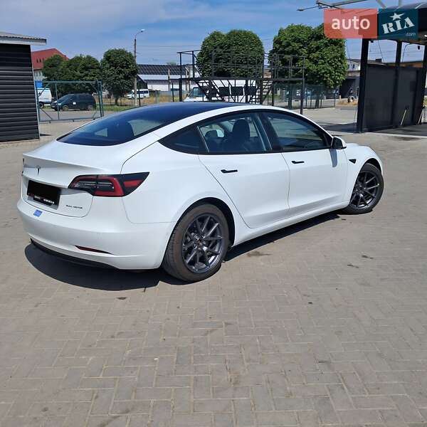 Седан Tesla Model 3 2020 в Ивано-Франковске