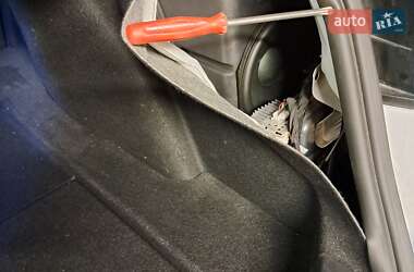 Седан Tesla Model 3 2020 в 