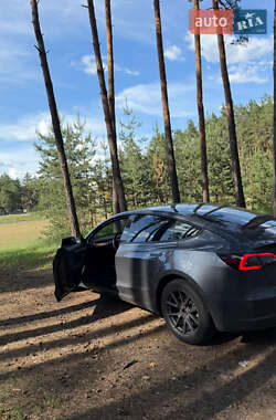 Седан Tesla Model 3 2023 в Полтаве