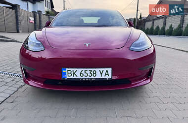 Седан Tesla Model 3 2022 в Рівному