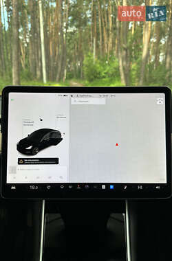 Седан Tesla Model 3 2018 в 