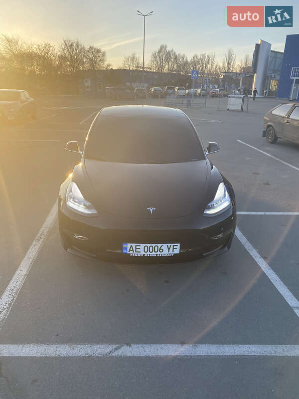 Tesla Model 3 2019