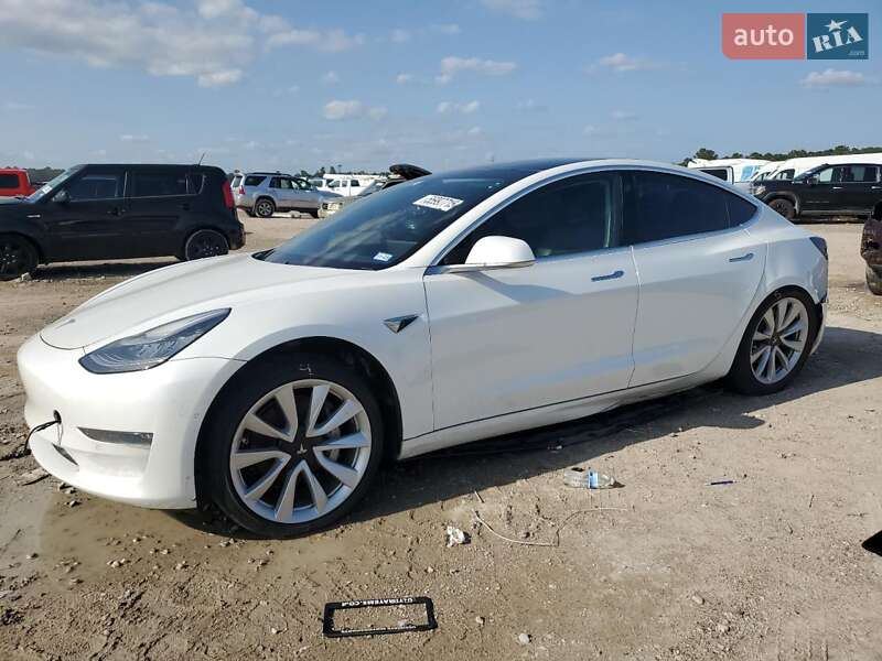 Седан Tesla Model 3 2019 в 