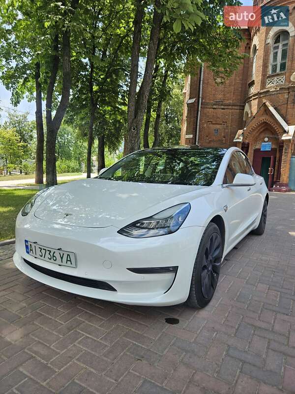 Седан Tesla Model 3 2019 в Сумах