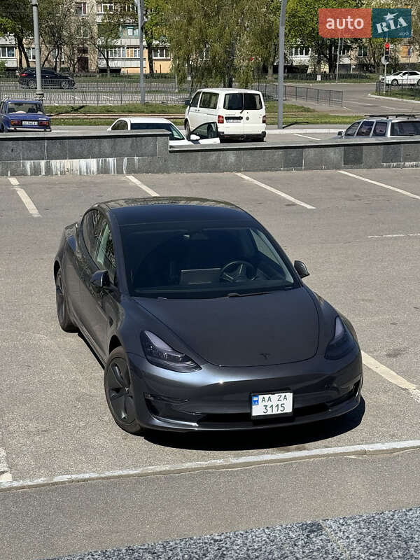 Седан Tesla Model 3 2019 в 