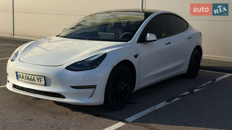 Седан Tesla Model 3 2021 в Василькове