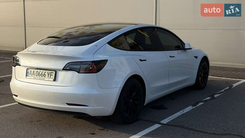 Tesla Model 3 2021