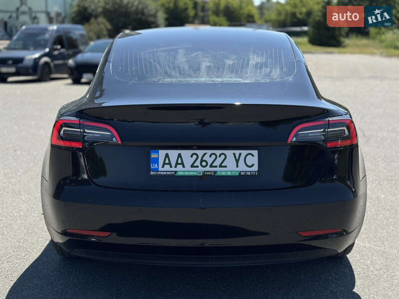 Седан Tesla Model 3 2018 в Киеве