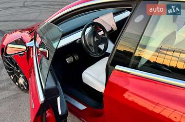 Седан Tesla Model 3 2018 в Львове