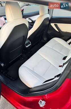 Седан Tesla Model 3 2018 в 