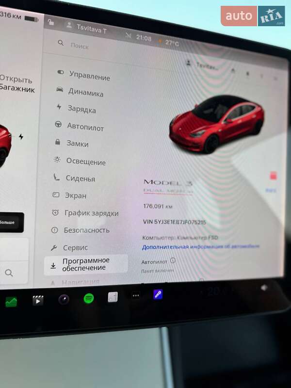 Седан Tesla Model 3 2018 в Львові