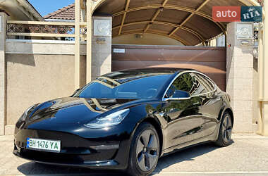 Седан Tesla Model 3 2019 в 