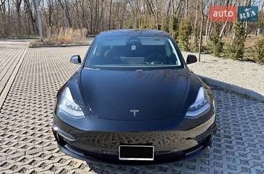 Седан Tesla Model 3 2019 в 