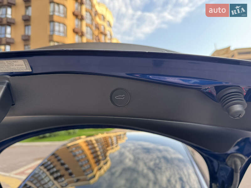 Седан Tesla Model 3 2021 в Києві