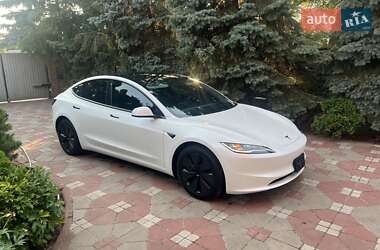 Седан Tesla Model 3 2024 в Києві