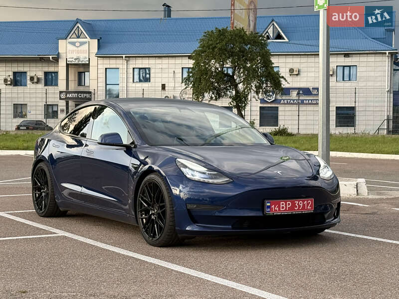 Tesla Model 3 2019