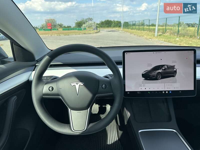 Седан Tesla Model 3 2023 в Одесі