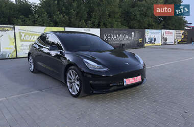 Седан Tesla Model 3 2020 в Каменец-Подольском