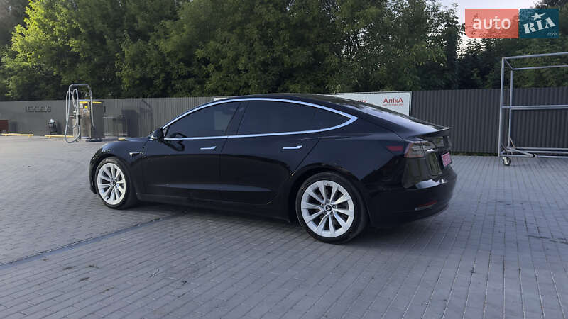 Седан Tesla Model 3 2020 в Кам'янець-Подільському