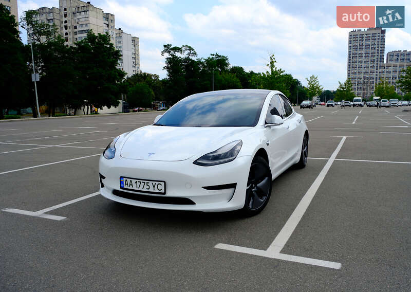 Tesla Model 3 2019