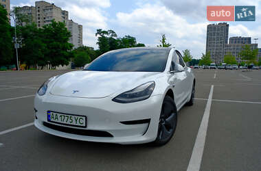 Седан Tesla Model 3 2019 в 