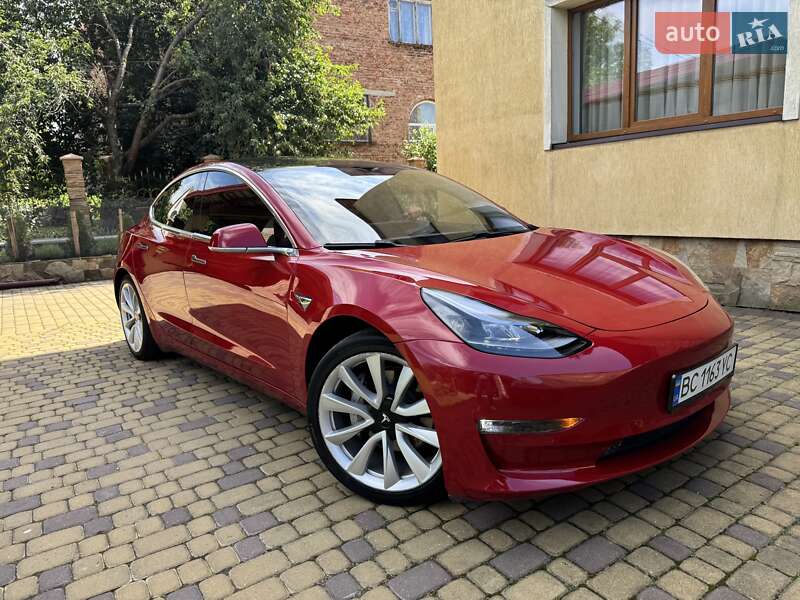 Седан Tesla Model 3 2018 в 