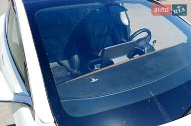 Седан Tesla Model 3 2020 в 