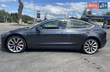 Седан Tesla Model 3 2019 в Львове