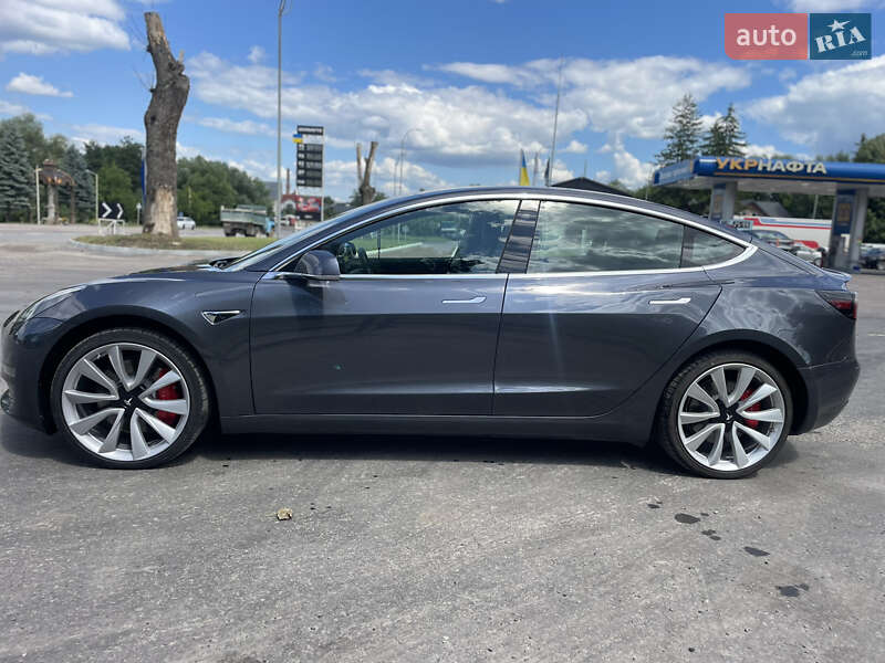 Tesla Model 3 2019