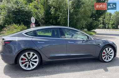 Седан Tesla Model 3 2019 в 