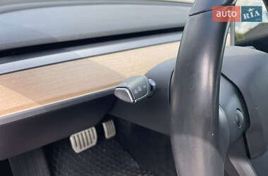 Седан Tesla Model 3 2019 в 