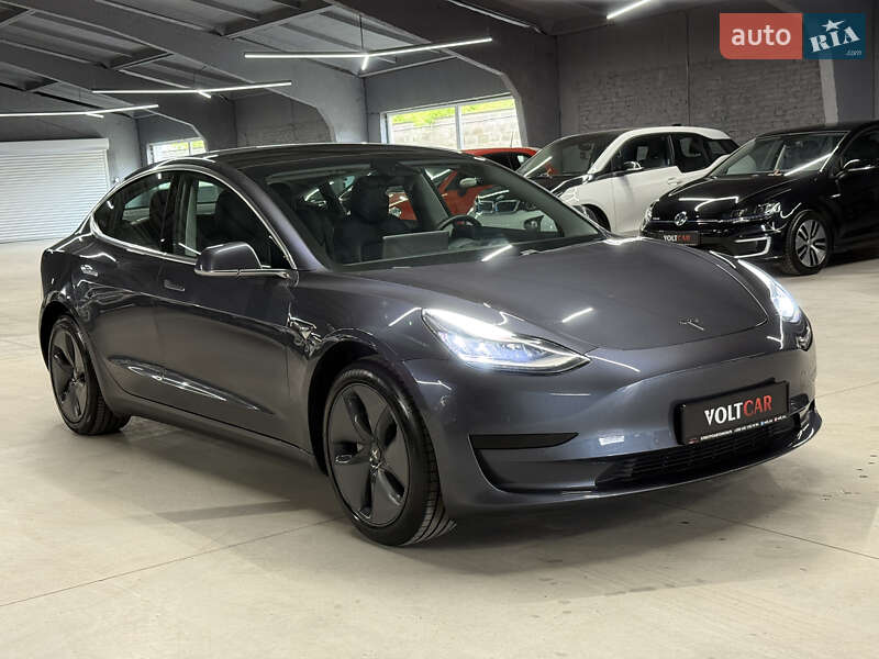 Седан Tesla Model 3 2019 в Владимире