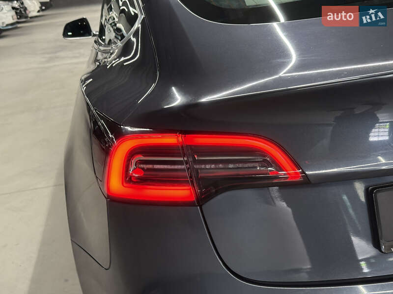 Седан Tesla Model 3 2019 в Владимире