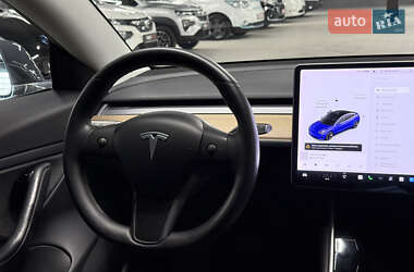 Седан Tesla Model 3 2019 в 