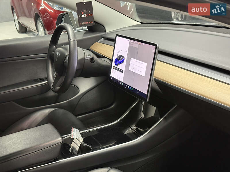 Седан Tesla Model 3 2019 в Владимире