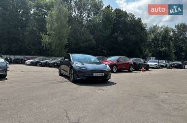 Седан Tesla Model 3 2021 в Києві