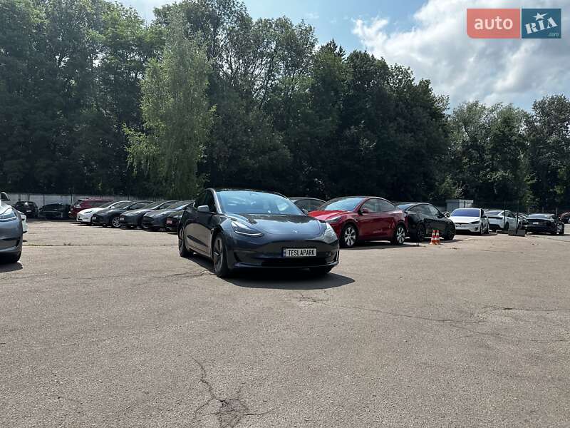 Tesla Model 3 2021