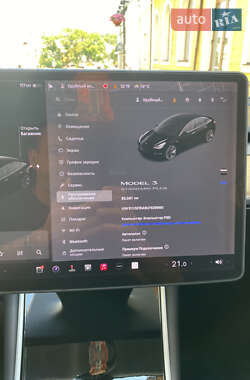 Седан Tesla Model 3 2020 в 