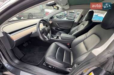 Седан Tesla Model 3 2018 в Луцке