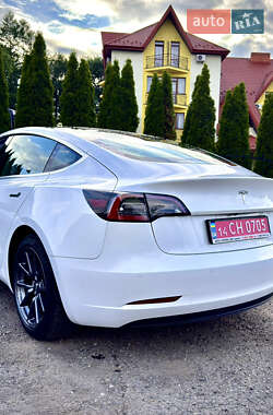 Седан Tesla Model 3 2019 в Дрогобыче