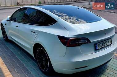Седан Tesla Model 3 2022 в Днепре